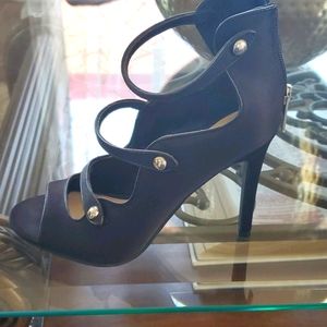 GUESS high heels